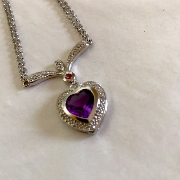 10K solid white gold w/heart shaped bezel set Amethyst gem stone & diamonds. - Picture 4 of 6